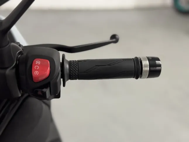 Yamaha XMAX 300 Tech MAX 2025 — Photo 7