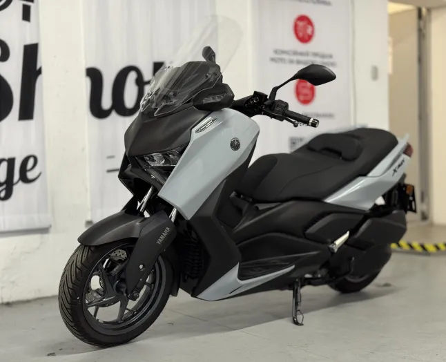 Yamaha XMAX 300 Tech MAX 2025 — Photo 8