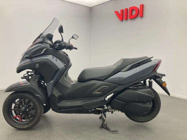 Yamaha Tricity 300 2023 — Photo 1