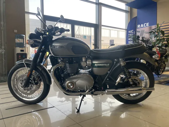 Triumph Bonneville 2022 — Photo 3
