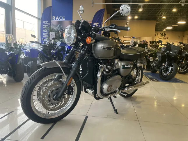 Triumph Bonneville 2022 — Photo 4