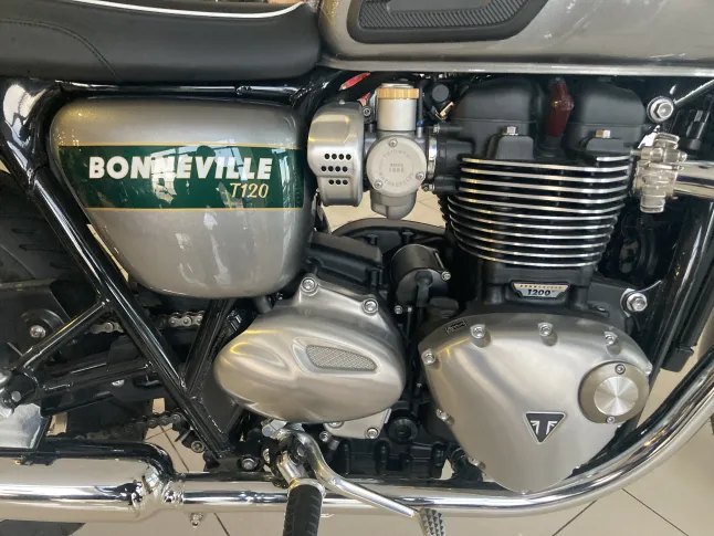 Triumph Bonneville 2022 — Photo 5