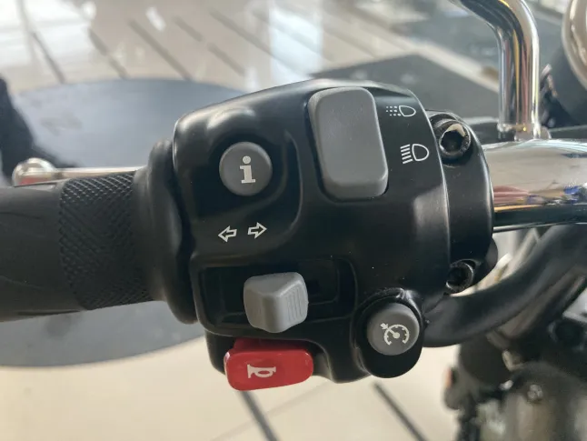Triumph Bonneville 2022 — Photo 6
